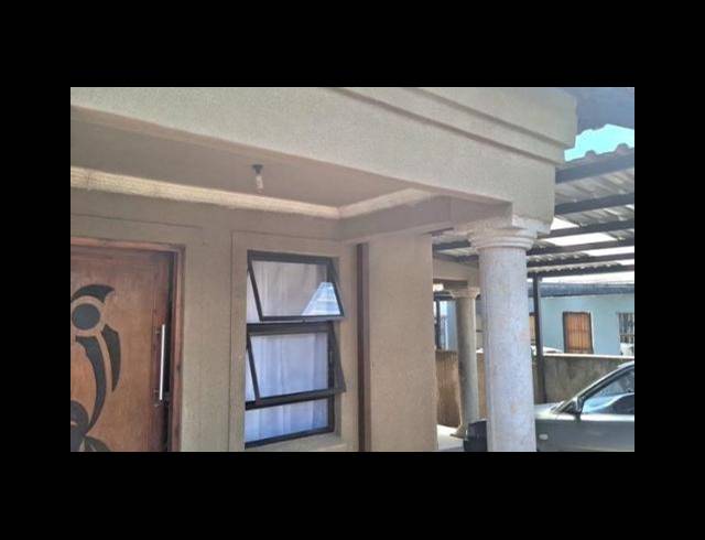 3 BEDROOM HOUSE FOR SALE IN LOTUS GARDENS